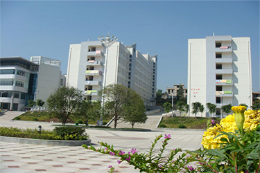 襄陽市樊城區(qū)職業(yè)技術(shù)教育中心學(xué)校
