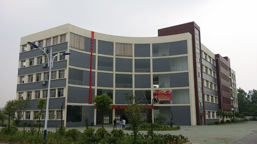 湖北前程交通職業(yè)技術(shù)學(xué)校