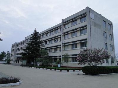 武漢市黃陂區(qū)武湖高級職業(yè)中學