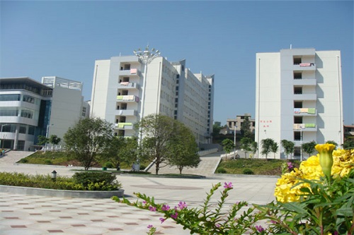 荊門市職業(yè)中專學校
