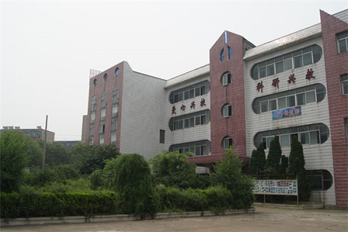 荊門市宏圖職高