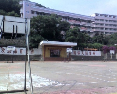 湖北現(xiàn)代教育集團隨州職業(yè)技術(shù)學(xué)校