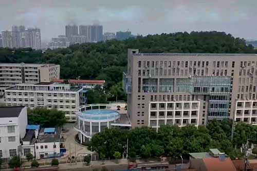 湖北生態(tài)工程職業(yè)技術(shù)學(xué)院校園