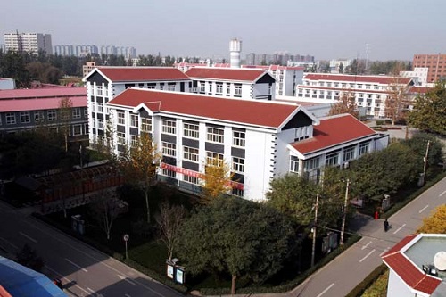 鳥(niǎo)瞰校園.jpg
