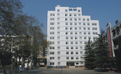 武漢市石牌嶺高級職業(yè)中學(xué).jpg