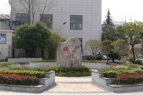 校園風(fēng)景2.jpg