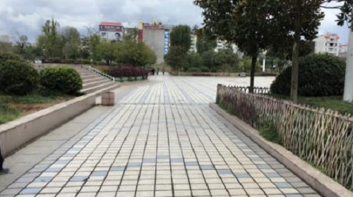 竹溪縣應(yīng)用科技學(xué)校.jpg