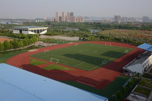 長江工程職業(yè)技術(shù)學院.jpg