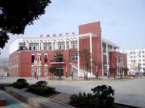 長(zhǎng)江藝術(shù)工程職業(yè)學(xué)院.jpg