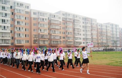 棗陽(yáng)職教中心.jpg