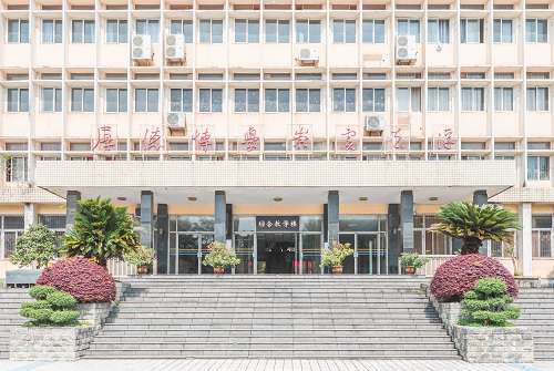 武漢涉外技工學校.jpg