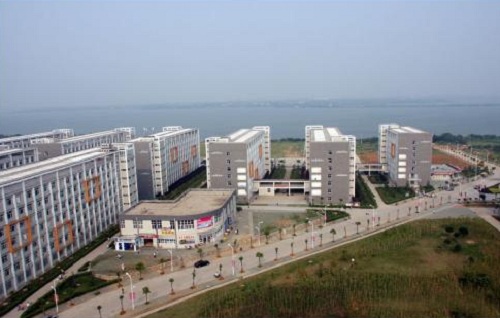 武漢市交通學(xué)校.jpg