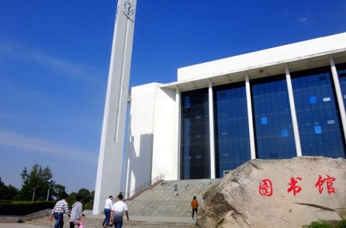 武漢工程職業(yè)技術(shù)學(xué)院中專部.jpg