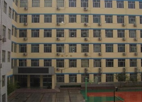 武漢市黃陂區(qū)武湖高級(jí)職業(yè)中學(xué).jpg
