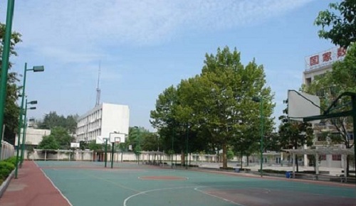黃石市商業(yè)服務(wù)技工學(xué)校.jpg