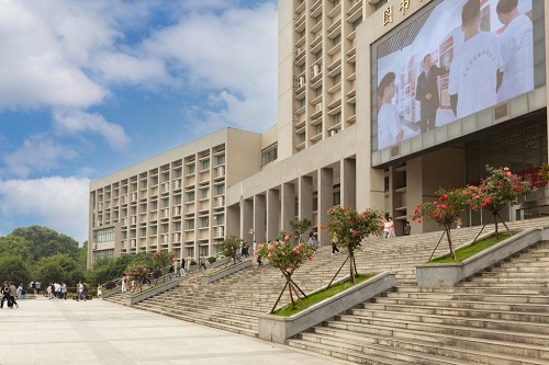 湖北城市建設(shè)職業(yè)技術(shù)學(xué)院.png