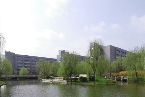 湖北國土資源職業(yè)學(xué)院.jpg