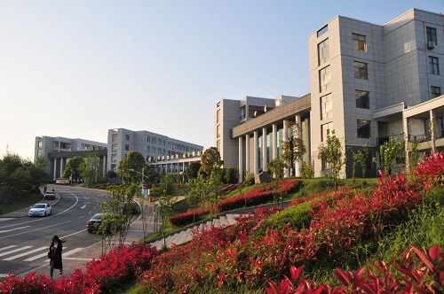 隨州職業(yè)技術學院.jpg