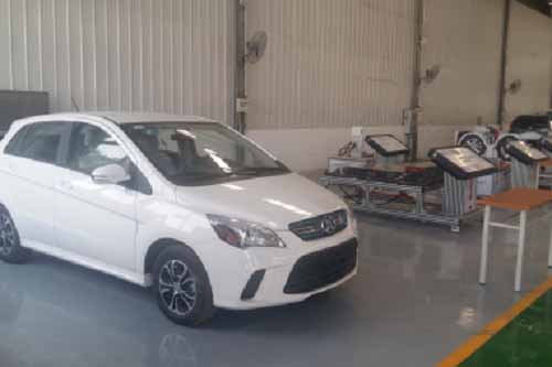 新能源汽車技術(shù)實(shí)訓(xùn)中心.jpg