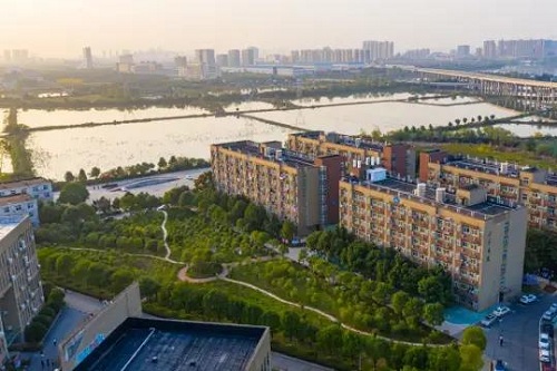 武昌職業(yè)學院1.jpg
