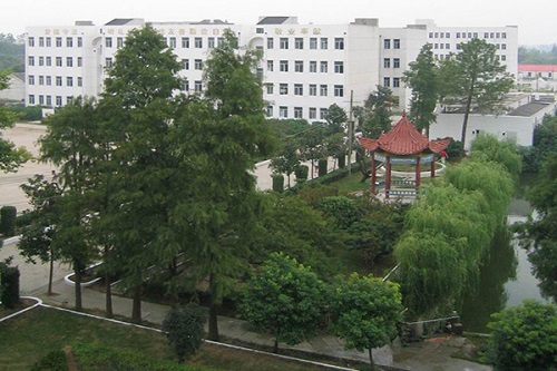 宜昌市現(xiàn)代信息中等職業(yè)技術(shù)學校.jpg