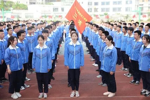 十堰市高級(jí)技工學(xué)校1.jpg