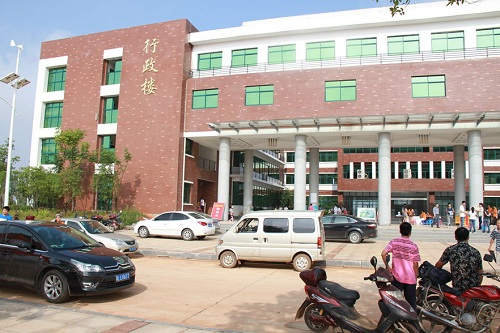 湖北新產(chǎn)業(yè)技師學(xué)院.jpg