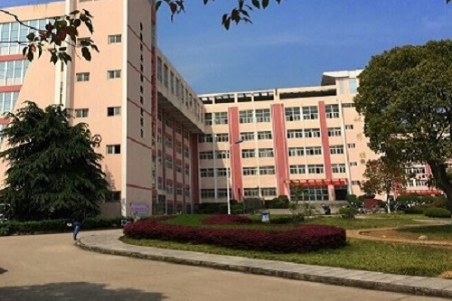 武漢長(zhǎng)江職業(yè)中等專業(yè)學(xué)校.jpg