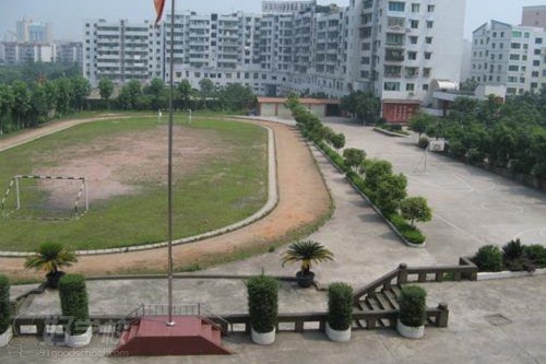 荊門市財(cái)經(jīng)學(xué)校.jpg
