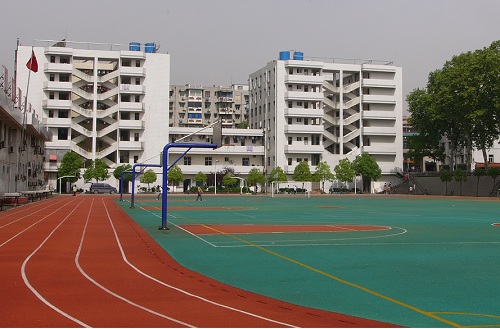 武漢市石牌嶺高級(jí)職業(yè)中學(xué).jpg