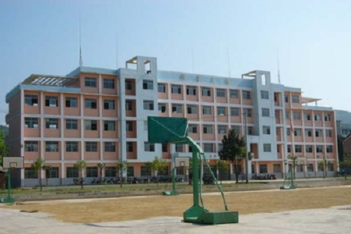 麻城職業(yè)技術(shù)學(xué)校1.jpg