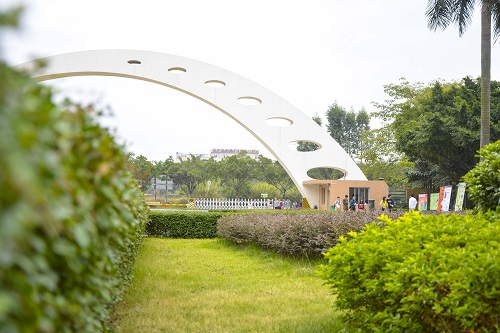 荊門石油化工總廠技工學(xué)校.jpg