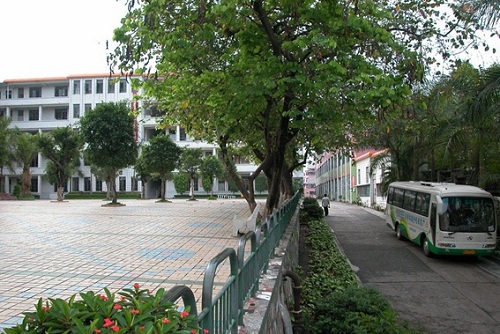 荊州信息科技學(xué)校2.jpg