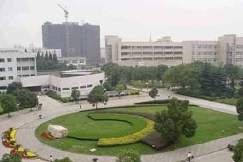 老河口信息工程學(xué)校.jpg