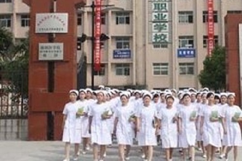 棗陽市理工職業(yè)技術(shù)學(xué)校.jpg