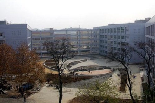 湖北應(yīng)用技術(shù)學(xué)校.jpg