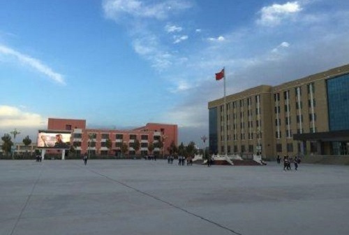 仙桃市弘文中學(xué).jpg