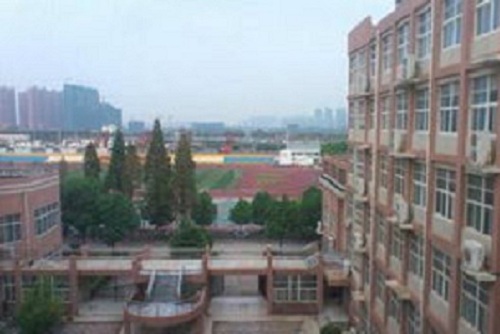 咸寧市工業(yè)學校.jpg