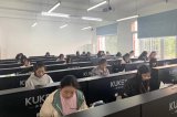 武漢楚聯(lián)職業(yè)技術學校琴房