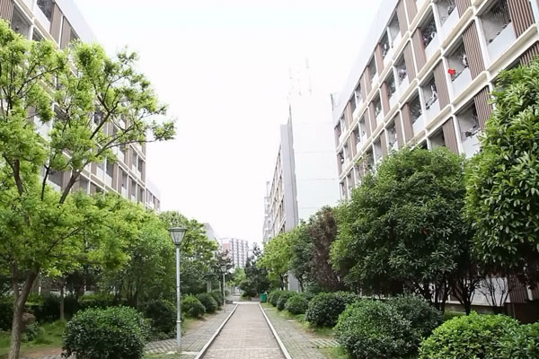 學(xué)生宿舍樓.jpg
