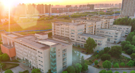 武漢交通職業(yè)學(xué)院全景校園